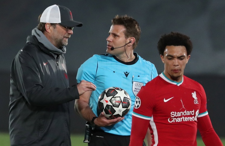 为什么高手打法看起来简单（高手为何出手看似简单）