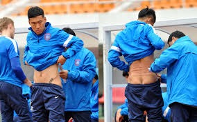 《我独自升级》推出免费DLC！天宫美玲喜迎节庆时装