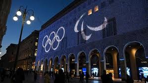 美貌与智慧并重的“意中人”，为何换了一副面孔？