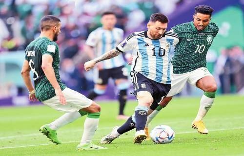 乌度卡发布会公开赞2将！认可戴维森该给地位，点出史密斯重要性